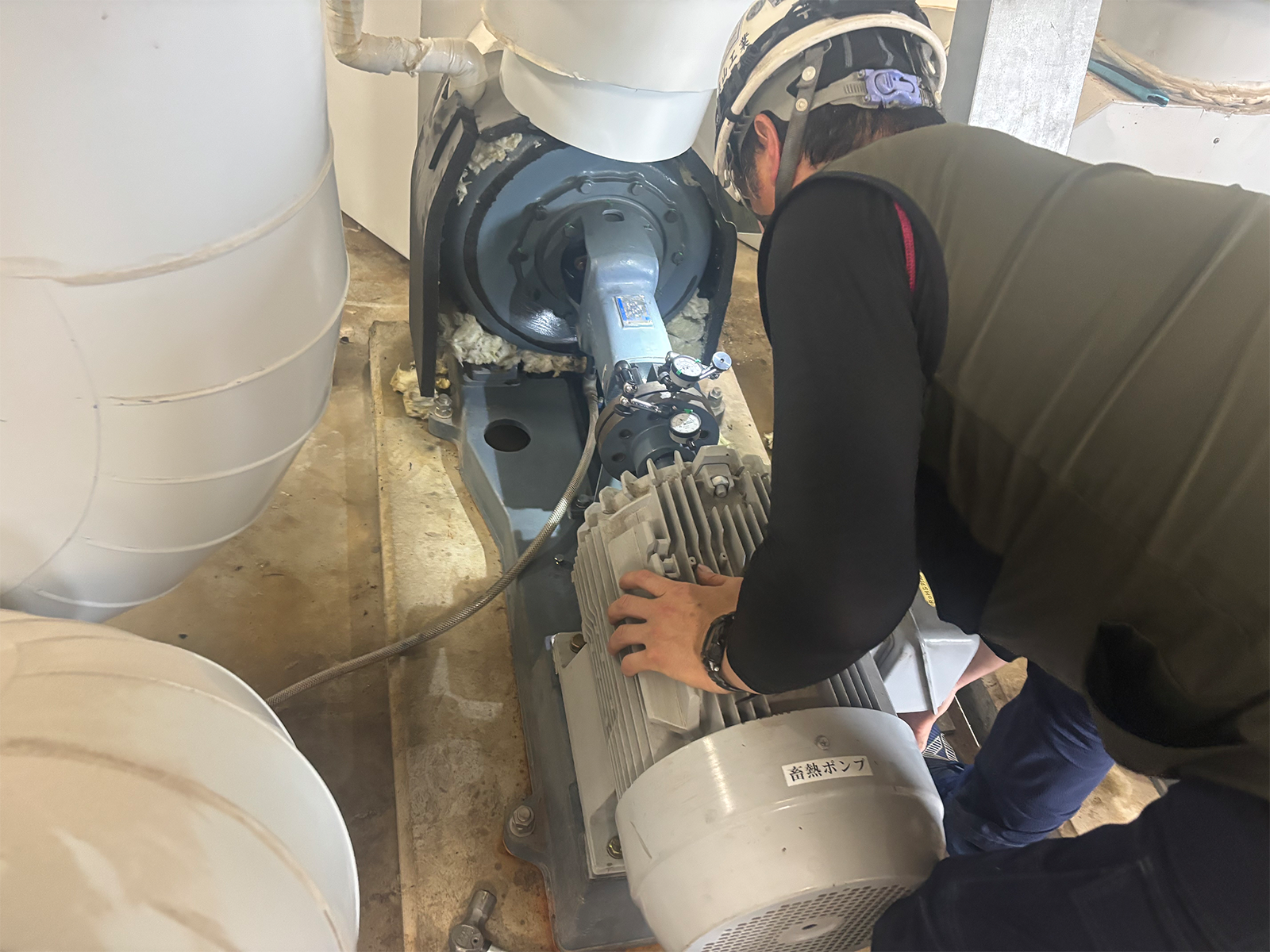 ポンプ全分解整備（冷水、冷却水、蓄熱ポンプ）の施工事例