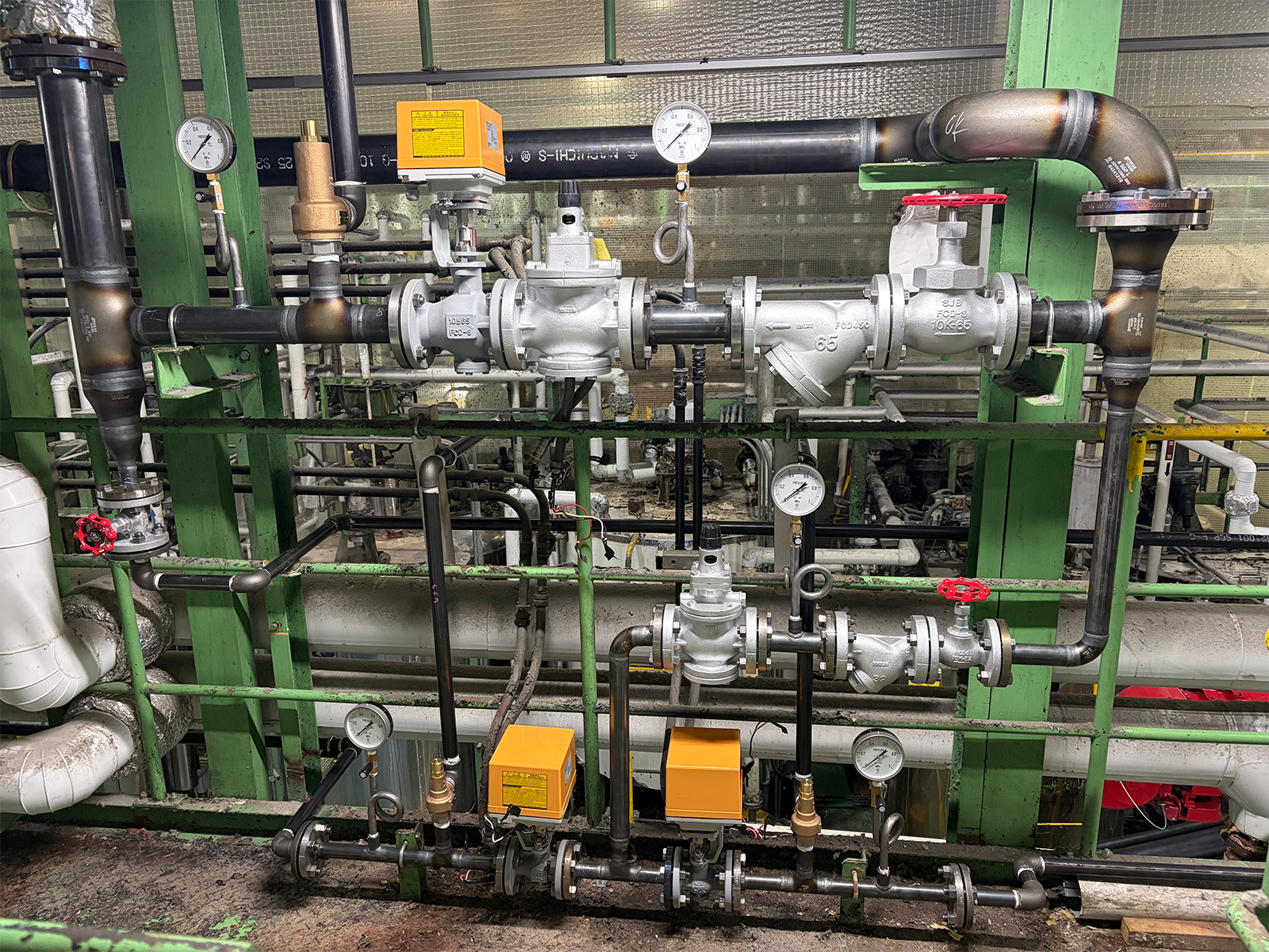 蒸気配管自動制御システムの施工事例